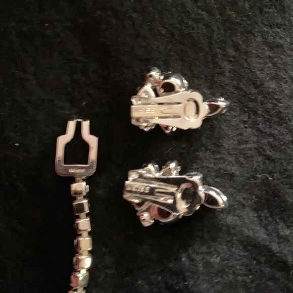 WEISS NECKLACE/ EARRINGS